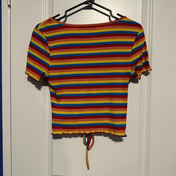 SHEIN cropped tee - Picture 2 of 4